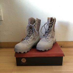 Rothco x Urban Outfitters : Military Jungle Boots